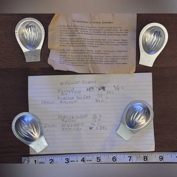 Walnut molds. Comes in a set of 26 individual molds. Ideal for cookies! - Picture 6 of 10